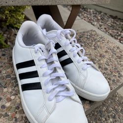 Adidas, Michael Kors, vans