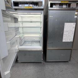 Sub Zero Panel Ready Refrigerator -36’ Bottom Freezer 