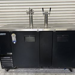 69” Beer Kegerator NSF Direct Draft 2 Door 3 Barrel Everest Bar Restaurant 2 Tower 5 Tap Cooler Refrigerator