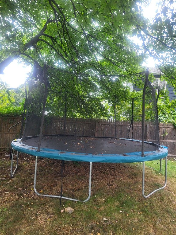 Trampoline 