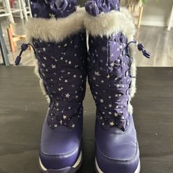 Girls snow boots size 3