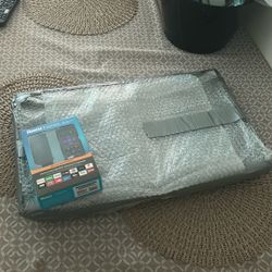 USED Small TV w/Brand New Roku Stick In box