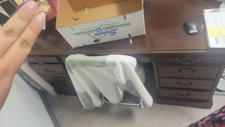 Free desk