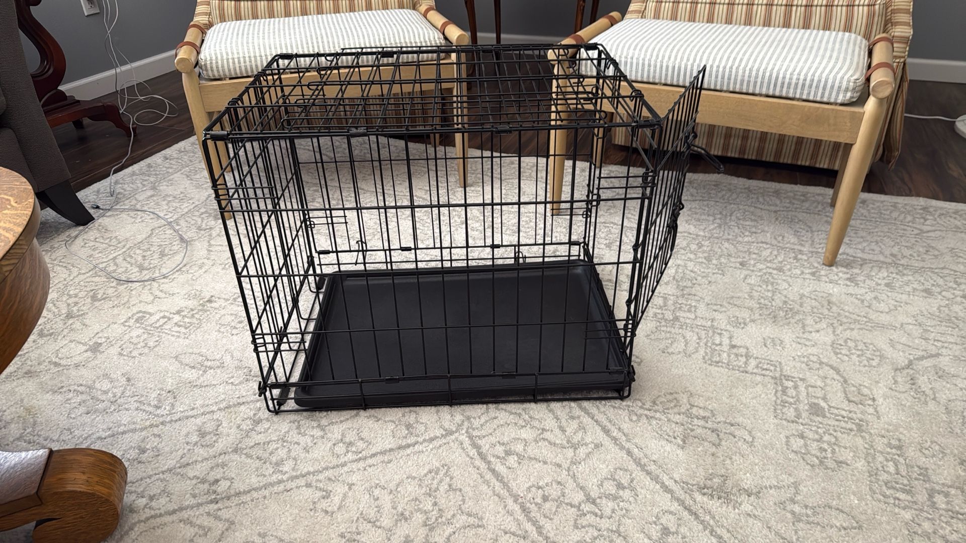 Dog Kennel 17x24x19 (2)