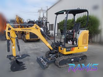 2022 Liugong 9018F Mini Excavator - $18,900