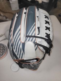 Rawlings REV1X REV207-18 Baseball Glove