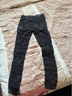 Size 30/32 Black ripped jeans