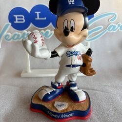 Dodgers Disney Mickey Mouse Statue Rare