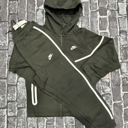 nike reflective tech set black
