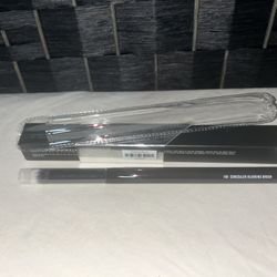 IL MAKIAGE Makeup Brushes + Lip Crayon & Liquid Eyeliner