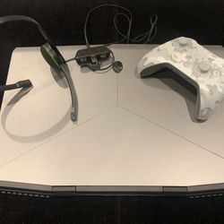 Alienware m17 Gaming PC Laptop RTX 2070 17" i7-8750H@2.2GHz 16GB RAM 512GB HD(Post Nintendo Era)