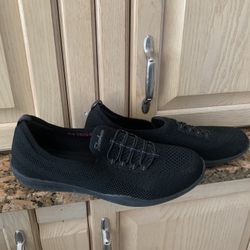 shoes Shecher Air Cooled Memory  Foam Size 8