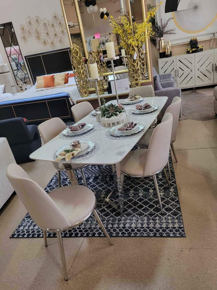 7 pc Contemporary Dining Table Set With 6 Chairs