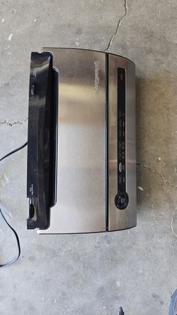 FoodSaver Vaccum Bag Sealer