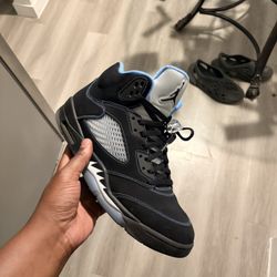 Jordan UNC BLACK 5s