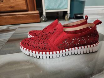 Bearly Worn Size 36 Or 5.5 Shoes Ilse Jacobsen Red