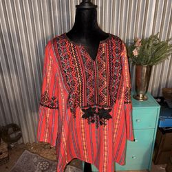 Women’s Embroidered Tunic Size Large 