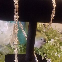 Strikezone-Core Silver Text Flower Necklace 