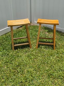 Set of 2 Backless Stools