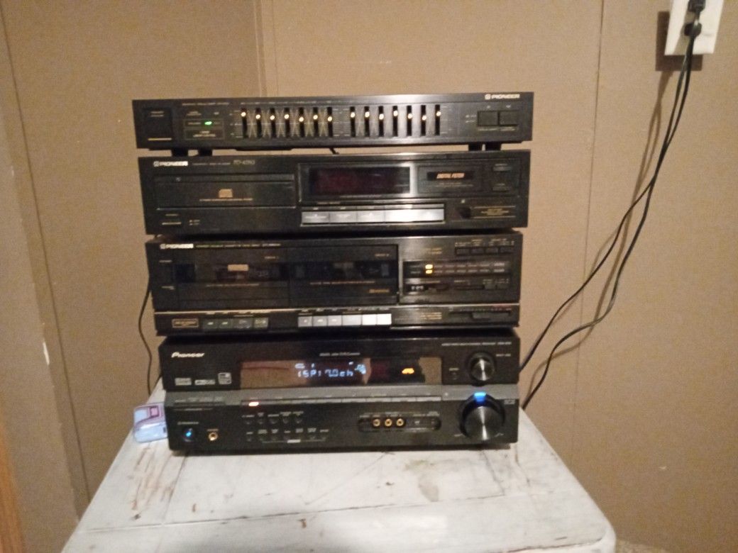 Pioneer Stereo 