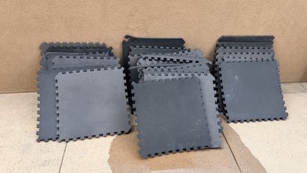 34 Rubber Floor Tiles
