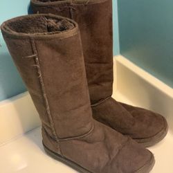 Uggs Size 7 W