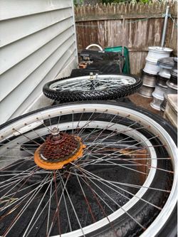 Mountain bike wheels