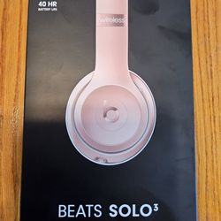 Apple Beats Solo3 40 Hour Bluetooth Headphones - With Soft Carry Case, Charger And Warranty Only $65