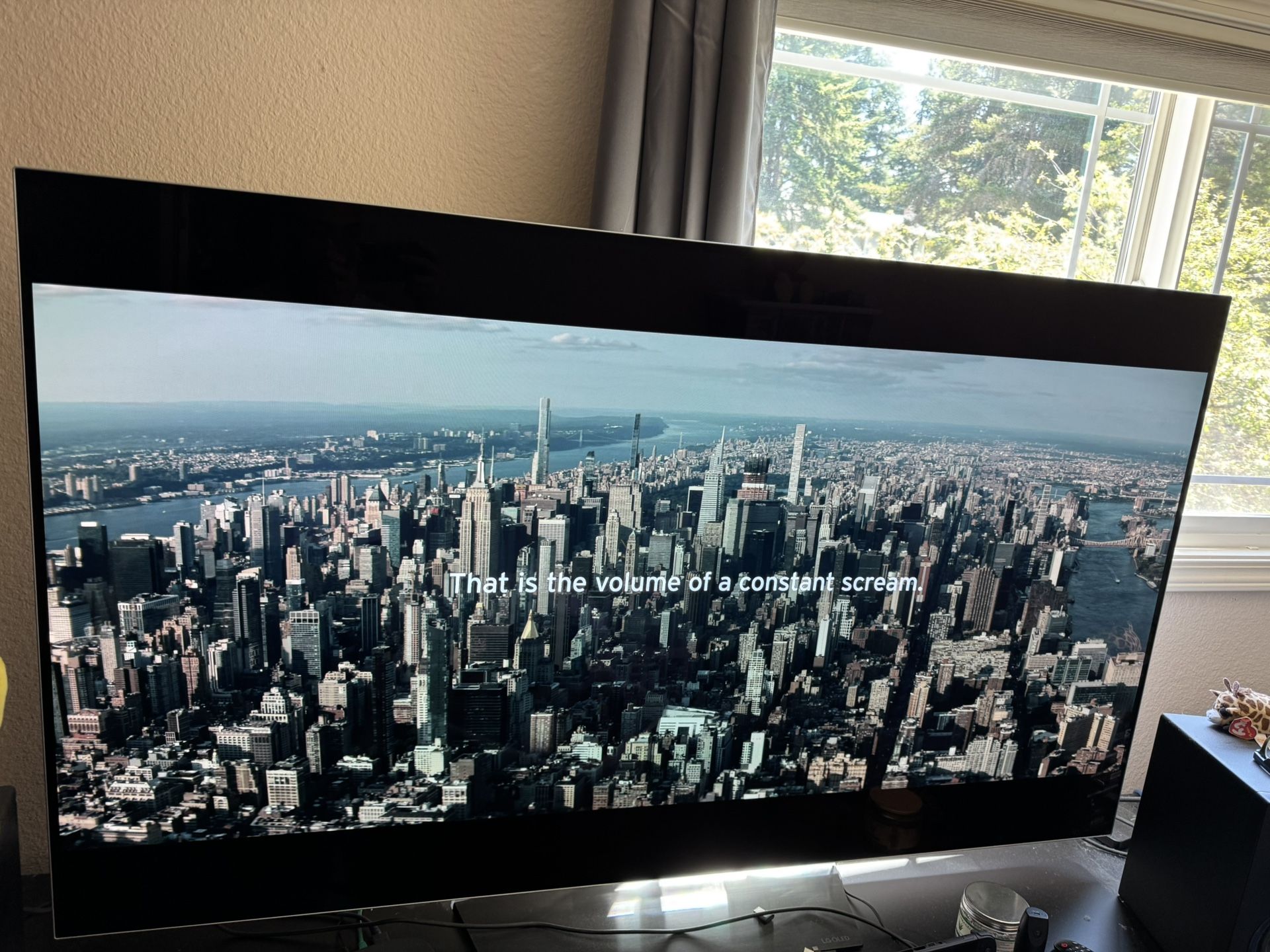 LG 65-Inch OLED TV 4K 1080p HDR OLED65B7A