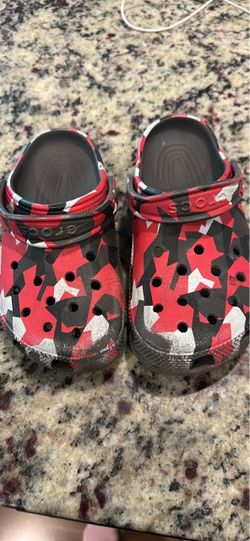 Boys crocs