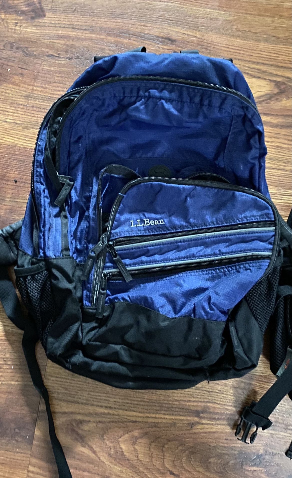 BACK TO SCHOOL BACKPACKS   4 DIFFERENT ONES WITH DIFFERENT PRICES  READ DESCRIPTION