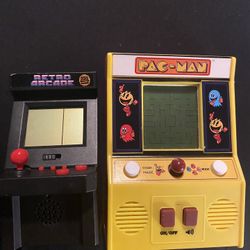 Pac-Man & Retro Arcade Bundle
