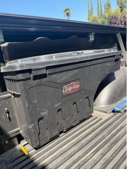Storage swing cases for truck bed