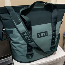 YETI Hopper M30 Soft Cooler Large Tote Bag Green/turquoise With Shoulder Strap 