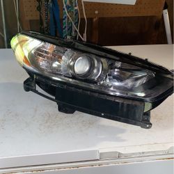 2015 Ford Fusion Headlights 