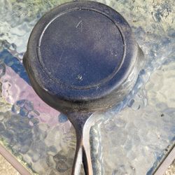 3 Notch Lodge #4 Skillet