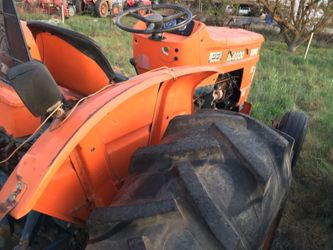 Kubota M4000 orchard tractor for Sale in Reedley, CA - OfferUp