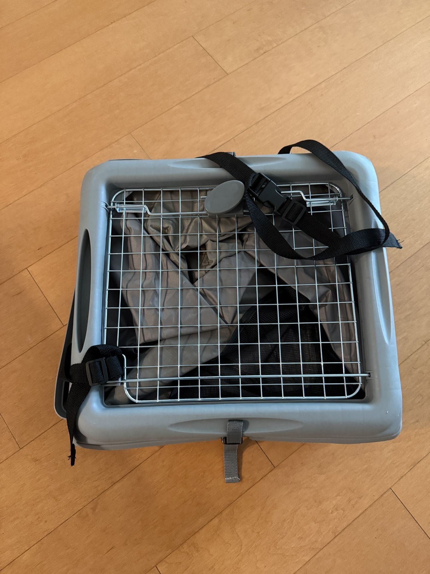 Car seat pet crate for dogs or cats