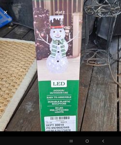 LED Light-Up Snowman Indoor/Outdoor Decoration