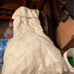 Wedding dress
