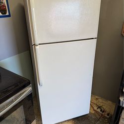 Fully Functional Refrigerator