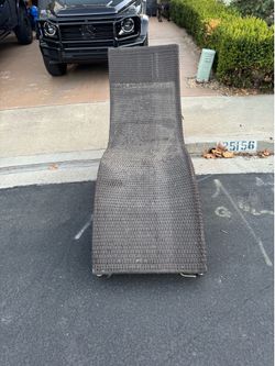 Wicker Sun Lounge Chairs