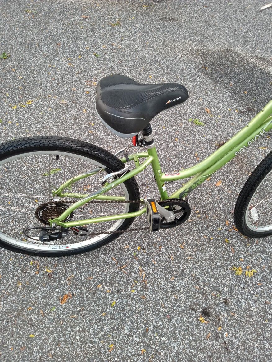 Raleigh Venture 16 Inch Frame Speeds Like New Condition