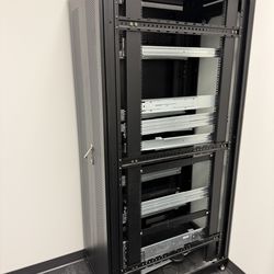 42U 6-ft Server Cabinet - Black Box RM2550A