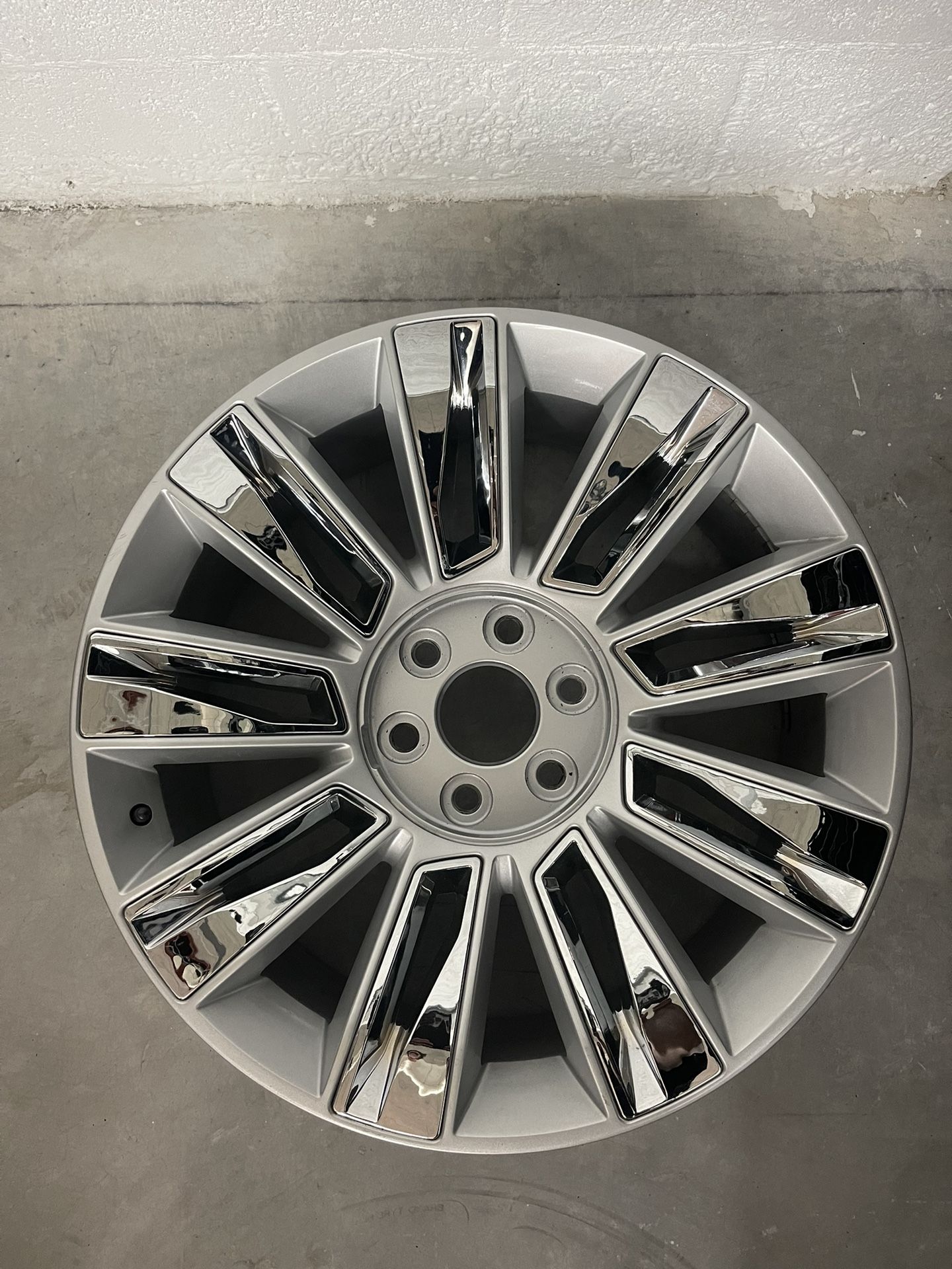 Cadillac Escalade Platinum  Rim