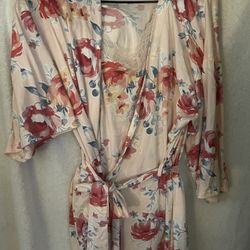 Robe With Tank And Shorts