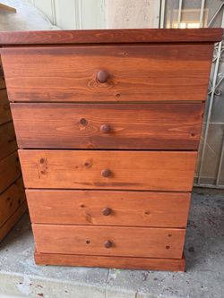 Dresser
