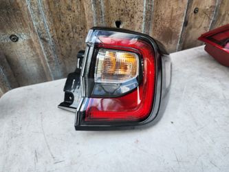 2020-2022 Subaru Outback Outer Taillight Passenger Right Side OEM