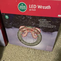 30 Inch LED Wreaths