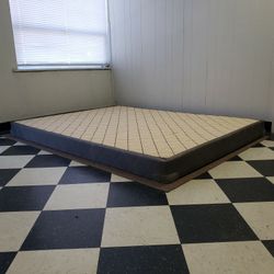 Queen size boxspring - can DELIVER almost anywhere for $20 extra - gently used and in very good condition 😍